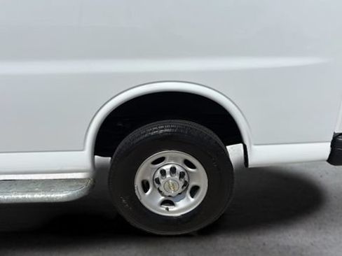 Used 2024 Chevrolet Express 2500 w/ Driver Convenience Package RWD image 33