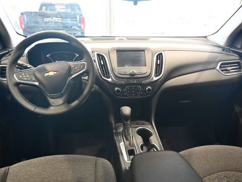 Used 2024 Chevrolet Equinox LT FWD image 12