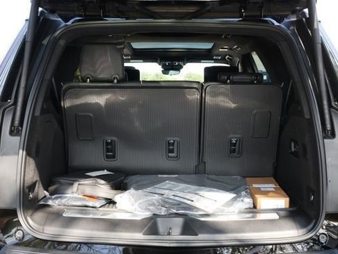 Certified 2025 Cadillac Escalade V w/ LPO, ONYX Package image 36