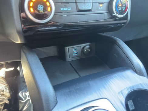 Used 2022 Ford Escape SE AWD/4WD image 19