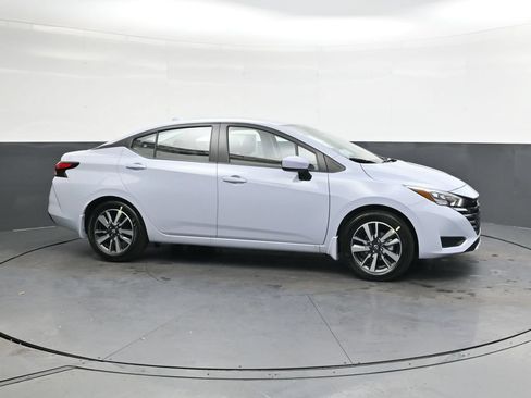 Certified 2025 Nissan Versa SV w/ Trunk Package FWD image 4