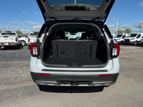 New 2026 Ford Explorer Active w/ Active Comfort Package image 8