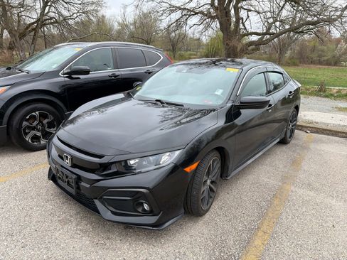 Used 2020 Honda Civic Sport image 9