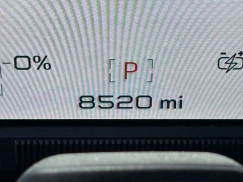 Used 2025 GMC Hummer EV 2X image 18