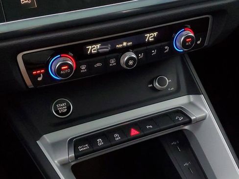 Used 2023 Audi Q3 2.0T Premium image 24