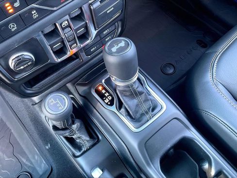 New 2026 Jeep Wrangler Unlimited Sahara AWD/4WD image 30