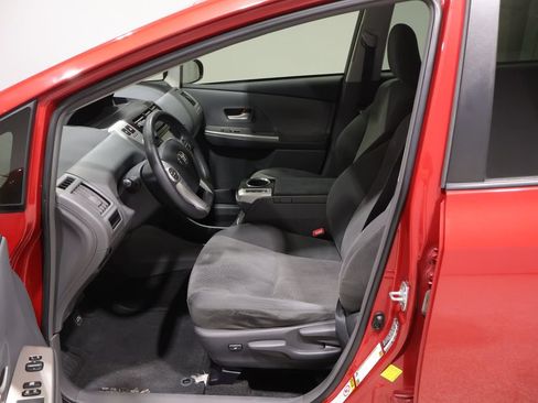 Used 2013 Toyota Prius V Two FWD image 9