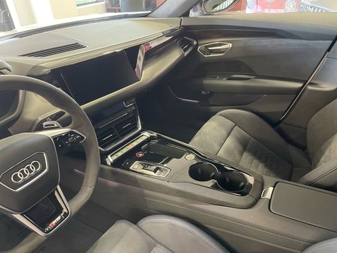 Used 2024 Audi RS e-tron GT w/ Carbon Performance Package AWD/4WD image 26