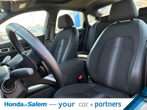 Used 2025 Honda Civic Sport image 11