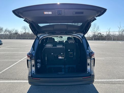 Certified 2026 Toyota Sienna XLE image 21