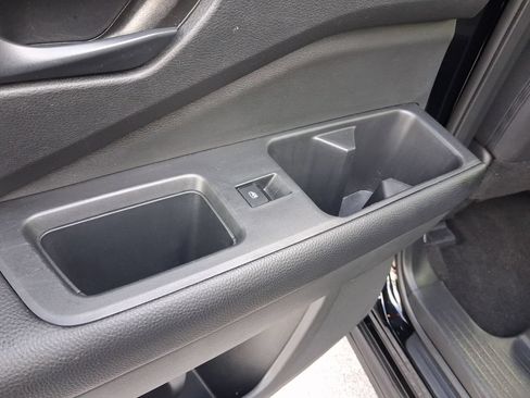 Certified 2024 Nissan Pathfinder SV FWD image 12