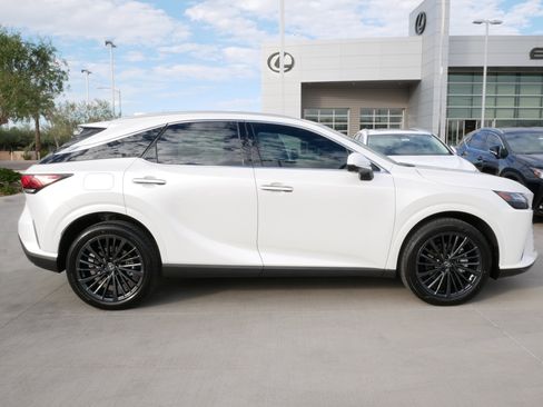 New 2026 Lexus RX 450h AWD image 9