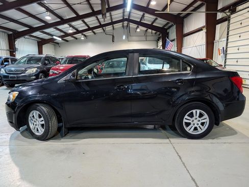 Used 2015 Chevrolet Sonic LT FWD image 4