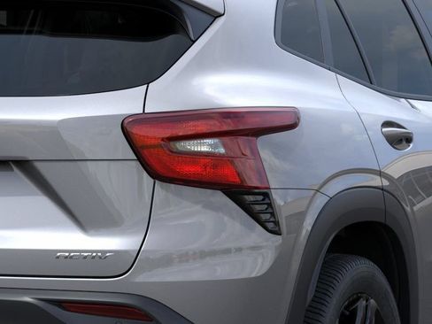 New 2026 Chevrolet Trax ACTIV w/ Driver Confidence Package FWD image 12