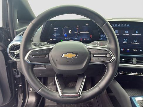 Used 2024 Chevrolet Equinox EV LT image 16