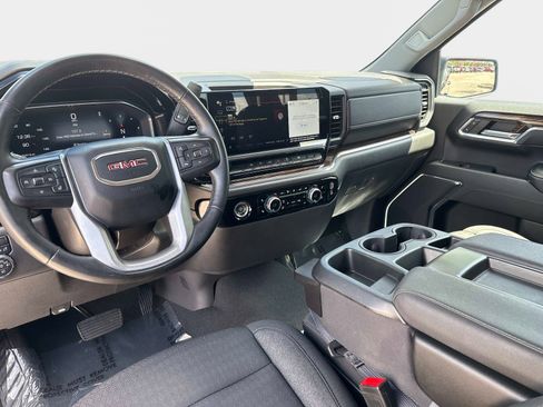 Used 2024 GMC Sierra 1500 Elevation image 15