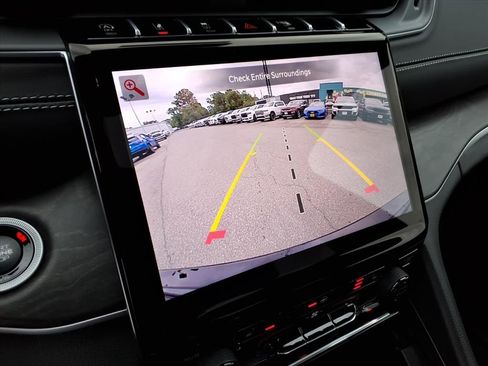 New 2025 Jeep Grand Cherokee Limited image 24