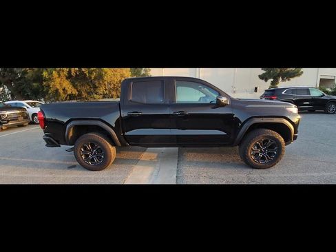 Used 2024 GMC Canyon Elevation RWD image 9