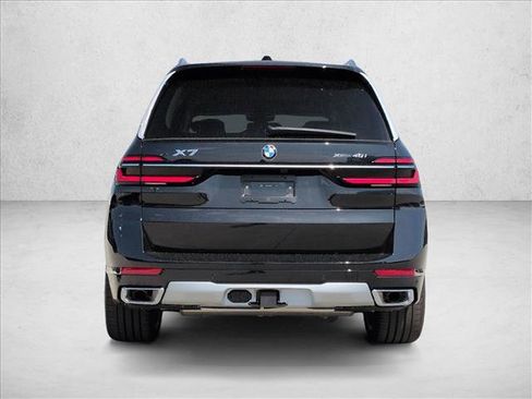 Used 2026 BMW X7 xDrive40i AWD/4WD image 8