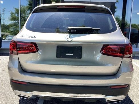Certified 2022 Mercedes-Benz GLC 300 image 3