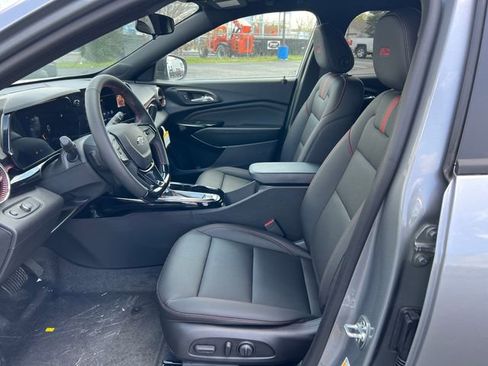 New 2026 Chevrolet Trax RS w/ Driver Confidence Package FWD image 4