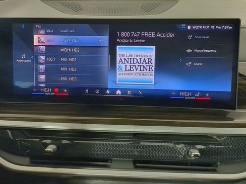 Used 2024 BMW X7 xDrive40i w/ Premium Package image 22