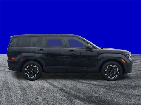 Used 2024 Hyundai Santa Fe SE FWD image 3