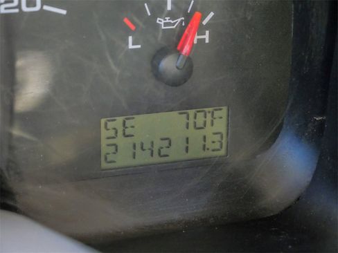 Used 2006 Ford F150 XLT image 25