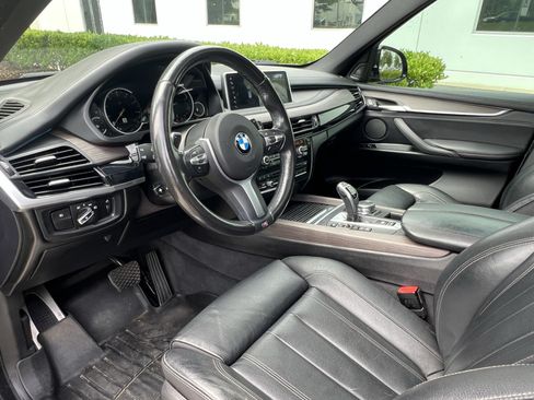 Used 2018 BMW X5 xDrive50i w/ M Sport Package AWD/4WD image 17