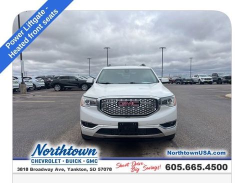 Used 2017 GMC Acadia Denali w/ Technology Package image 3