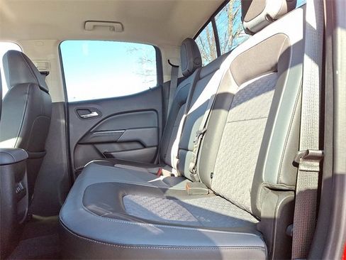 Used 2017 Chevrolet Colorado Z71 image 10