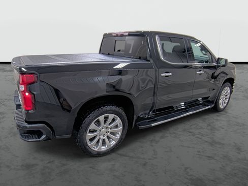 Used 2021 Chevrolet Silverado 1500 High Country w/ Technology Package image 4