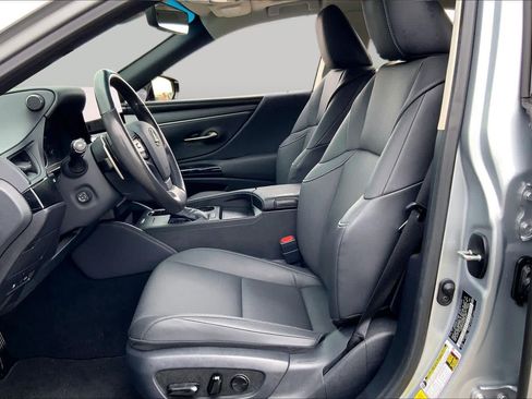 Used 2024 Lexus ES 350 w/ Premium Package FWD image 8