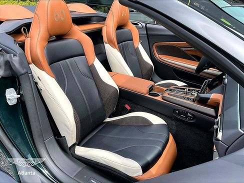 Used 2026 Aston Martin Vanquish Convertible RWD image 8