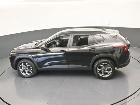 Used 2025 Chevrolet Trax LT w/ Driver Confidence Package image 43