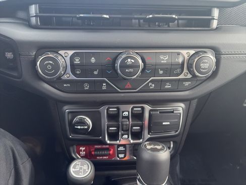 New 2026 Jeep Wrangler Unlimited Rubicon image 14