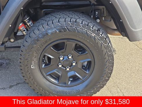 Used 2022 Jeep Gladiator Mojave w/ Cold Weather Group image 41