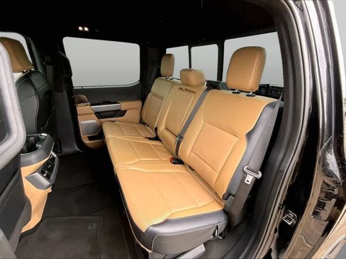 Used 2024 Ford F250 Lariat w/ Lariat Ultimate Package AWD/4WD image 19