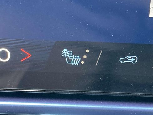 New 2026 Chevrolet Equinox EV LT image 20