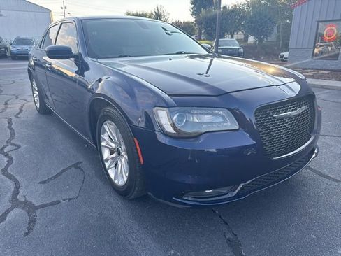 Used 2017 Chrysler 300 S RWD image 2