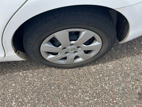 Used 2011 Toyota Camry FWD image 7