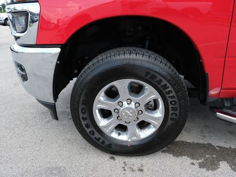 Used 2026 RAM 2500 Big Horn AWD/4WD image 13