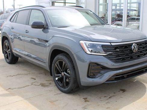 New 2026 Volkswagen Atlas Cross Sport SEL R-Line AWD/4WD image 1