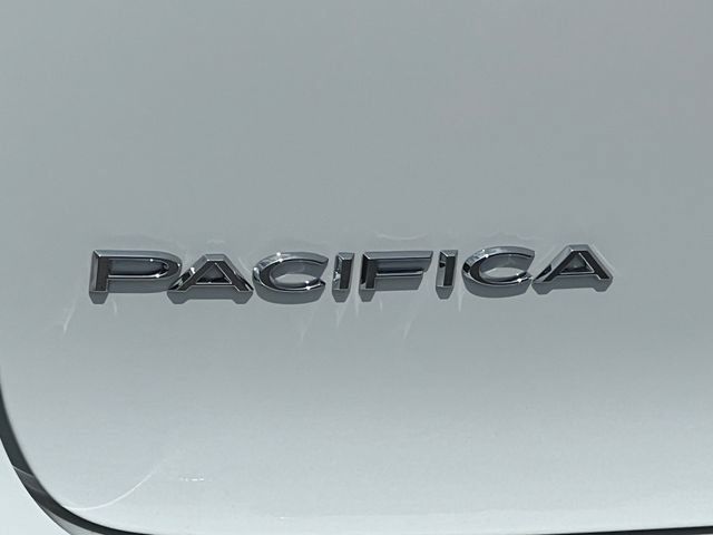 New 2027 Chrysler Pacifica Select FWD image 47