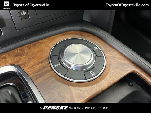 Used 2023 Nissan Armada SL w/ Captain's Chairs Package image 37