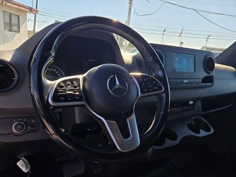 Used 2021 Mercedes-Benz Sprinter 3500 w/ Premium Package image 11