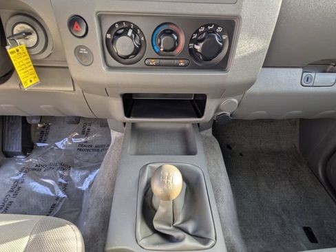 Used 2011 Nissan Frontier S w/ S Preferred Pkg RWD image 19