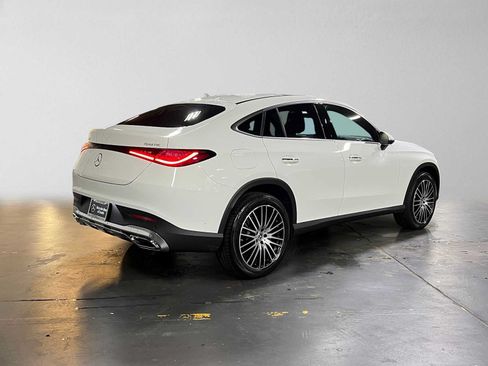 Used 2026 Mercedes-Benz GLC 300 4MATIC image 3