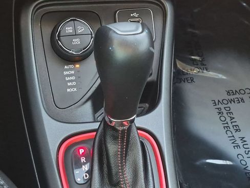 Used 2018 Jeep Compass Trailhawk w/ Cold Weather Group AWD/4WD image 23