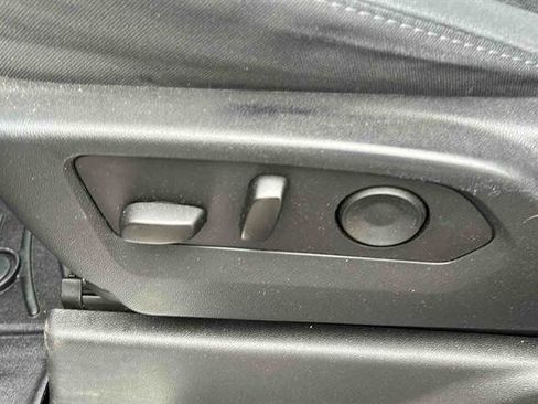 Used 2023 Chevrolet Silverado 1500 LT image 18